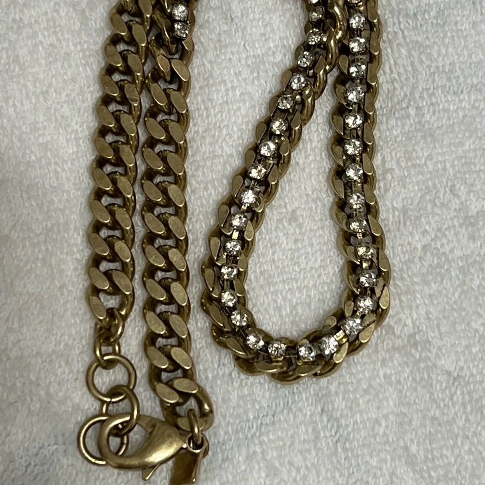 Goldish chunky necklace - Picture 2 of 5